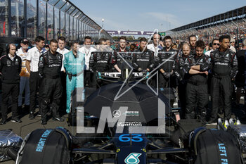 2023-04-02 - Mercedes AMG F1 Team mechanic, mecanicien, mechanics during the Formula 1 Rolex Australian Grand Prix 2023, 3rd round of the 2023 Formula One World Championship from March 31 to April 2, 2023 on the Albert Park Circuit, in Melbourne, Australia - F1 - AUSTRALIAN GRAND PRIX 2023 - RACE - FORMULA 1 - MOTORS