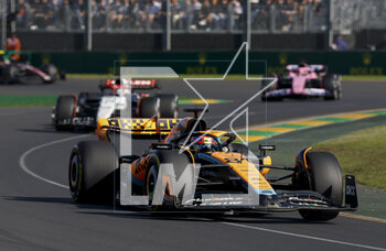 2023-04-02 - 81 PIASTRI Oscar (aus), McLaren F1 Team MCL60, action during the Formula 1 Rolex Australian Grand Prix 2023, 3rd round of the 2023 Formula One World Championship from March 31 to April 2, 2023 on the Albert Park Circuit, in Melbourne, Australia - F1 - AUSTRALIAN GRAND PRIX 2023 - RACE - FORMULA 1 - MOTORS