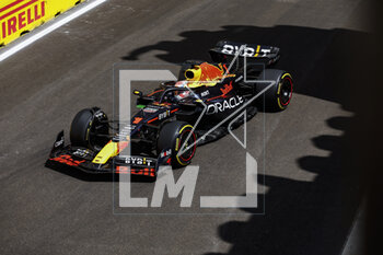 2023-04-28 - 01 VERSTAPPEN Max (nld), Red Bull Racing RB19, action during the Formula 1 Azerbaijan Grand Prix 2023, 4th round of the 2023 Formula One World Championship from April 28 to 30, 2023 on the Baku City Circuit, in Baku, Azerbaijan - F1 - AZERBAIJAN GRAND PRIX 2023 - FORMULA 1 - MOTORS