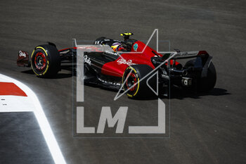 2023-04-28 - 24 ZHOU Guanyu (chi), Alfa Romeo F1 Team Stake C43, action during the Formula 1 Azerbaijan Grand Prix 2023, 4th round of the 2023 Formula One World Championship from April 28 to 30, 2023 on the Baku City Circuit, in Baku, Azerbaijan - F1 - AZERBAIJAN GRAND PRIX 2023 - FORMULA 1 - MOTORS