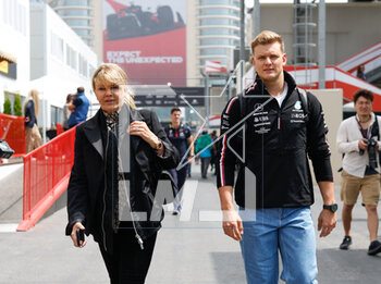 2023-04-28 - SCHUMACHER Mick (ger), Reserve Driver of Mercedes AMG F1 Team, portrait and his mother Corinna Schumacher during the Formula 1 Azerbaijan Grand Prix 2023, 4th round of the 2023 Formula One World Championship from April 28 to 30, 2023 on the Baku City Circuit, in Baku, Azerbaijan - F1 - AZERBAIJAN GRAND PRIX 2023 - FORMULA 1 - MOTORS