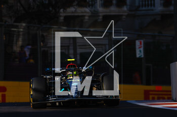 2023-04-29 - 44 HAMILTON Lewis (gbr), Mercedes AMG F1 Team W14, action during the Formula 1 Azerbaijan Grand Prix 2023, 4th round of the 2023 Formula One World Championship from April 28 to 30, 2023 on the Baku City Circuit, in Baku, Azerbaijan - F1 - AZERBAIJAN GRAND PRIX 2023 - FORMULA 1 - MOTORS