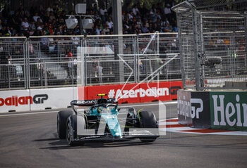 2023-04-30 - 14 ALONSO Fernando (spa), Aston Martin F1 Team AMR23, action during the Formula 1 Azerbaijan Grand Prix 2023, 4th round of the 2023 Formula One World Championship from April 28 to 30, 2023 on the Baku City Circuit, in Baku, Azerbaijan - F1 - AZERBAIJAN GRAND PRIX 2023 - RACE - FORMULA 1 - MOTORS