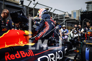 2023-04-30 - VERSTAPPEN Max (ned), Red Bull Racing RB19, portrait during the Formula 1 Azerbaijan Grand Prix 2023, 4th round of the 2023 Formula One World Championship from April 28 to 30, 2023 on the Baku City Circuit, in Baku, Azerbaijan - F1 - AZERBAIJAN GRAND PRIX 2023 - RACE - FORMULA 1 - MOTORS
