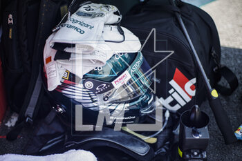 2023-04-30 - STROLL Lance (can), Aston Martin F1 Team AMR23, helmet, casque, during the Formula 1 Azerbaijan Grand Prix 2023, 4th round of the 2023 Formula One World Championship from April 28 to 30, 2023 on the Baku City Circuit, in Baku, Azerbaijan - F1 - AZERBAIJAN GRAND PRIX 2023 - RACE - FORMULA 1 - MOTORS