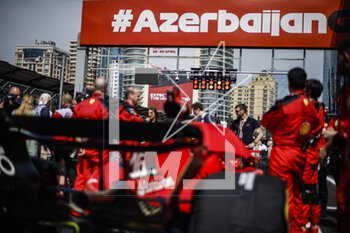 2023-04-30 - Scuderia Ferrari SF-23, starting grid, grille de depart, during the Formula 1 Azerbaijan Grand Prix 2023, 4th round of the 2023 Formula One World Championship from April 28 to 30, 2023 on the Baku City Circuit, in Baku, Azerbaijan - F1 - AZERBAIJAN GRAND PRIX 2023 - RACE - FORMULA 1 - MOTORS