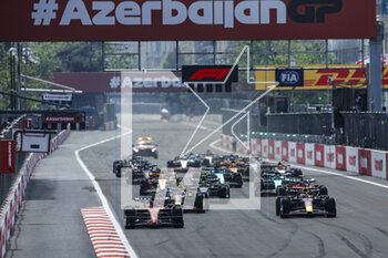 2023-04-30 - 16 LECLERC Charles (mco), Scuderia Ferrari SF-23, action 01 VERSTAPPEN Max (nld), Red Bull Racing RB19, action start of the race, depart, during the Formula 1 Azerbaijan Grand Prix 2023, 4th round of the 2023 Formula One World Championship from April 28 to 30, 2023 on the Baku City Circuit, in Baku, Azerbaijan - F1 - AZERBAIJAN GRAND PRIX 2023 - RACE - FORMULA 1 - MOTORS
