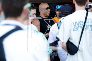 2023-05-04 - DIESEL Vin, American movie actor in the paddock during the Formula 1 Crypto.com Miami Grand Prix 2023, 5th round of the 2023 Formula One World Championship from May 05 to 07, 2023 on the Miami International Autodrome, in Miami Gardens, Florida, United States of America - F1 - MIAMI GRAND PRIX 2023 - FORMULA 1 - MOTORS