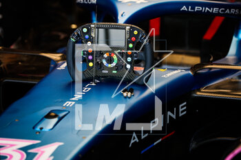2023-05-05 - Alpine F1 Team A523, mechanical detail steering wheel, volant, during the Formula 1 Crypto.com Miami Grand Prix 2023, 5th round of the 2023 Formula One World Championship from May 05 to 07, 2023 on the Miami International Autodrome, in Miami Gardens, Florida, United States of America - F1 - MIAMI GRAND PRIX 2023 - FORMULA 1 - MOTORS
