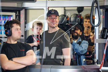 2023-05-06 - MUSK Elon, founder & CEO of SpaceX & Tesla, with his son X Æ A-12, in the Red Bull Racing paddock during the Formula 1 Crypto.com Miami Grand Prix 2023, 5th round of the 2023 Formula One World Championship from May 05 to 07, 2023 on the Miami International Autodrome, in Miami Gardens, Florida, United States of America - F1 - MIAMI GRAND PRIX 2023 - FORMULA 1 - MOTORS