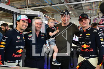 2023-05-06 - MUSK Elon, founder & CEO of SpaceX & Tesla, with his son X Æ A-12, in the Red Bull Racing paddock with HORNER Christian (gbr), Team Principal of Red Bull Racing, VERSTAPPEN Max (ned), Red Bull Racing RB19, and PEREZ Sergio (mex), Red Bull Racing RB19, during the Formula 1 Crypto.com Miami Grand Prix 2023, 5th round of the 2023 Formula One World Championship from May 05 to 07, 2023 on the Miami International Autodrome, in Miami Gardens, Florida, United States of America - F1 - MIAMI GRAND PRIX 2023 - RACE - FORMULA 1 - MOTORS