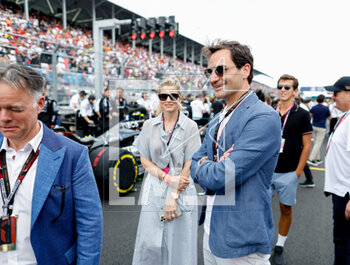 2023-05-07 - Roger Federer during the Formula 1 Crypto.com Miami Grand Prix 2023, 5th round of the 2023 Formula One World Championship from May 05 to 07, 2023 on the Miami International Autodrome, in Miami Gardens, Florida, United States of America - F1 - MIAMI GRAND PRIX 2023 - RACE - FORMULA 1 - MOTORS