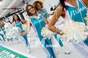 2023-05-07 - Cheerleaders during the Formula 1 Crypto.com Miami Grand Prix 2023, 5th round of the 2023 Formula One World Championship from May 05 to 07, 2023 on the Miami International Autodrome, in Miami Gardens, Florida, United States of America - F1 - MIAMI GRAND PRIX 2023 - RACE - FORMULA 1 - MOTORS