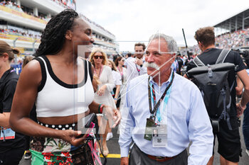 2023-05-07 - Venus Williams and CAREY Chase (usa), former former Chairman and CEO Formula One Group FOG, portrait during the Formula 1 Crypto.com Miami Grand Prix 2023, 5th round of the 2023 Formula One World Championship from May 05 to 07, 2023 on the Miami International Autodrome, in Miami Gardens, Florida, United States of America - F1 - MIAMI GRAND PRIX 2023 - RACE - FORMULA 1 - MOTORS