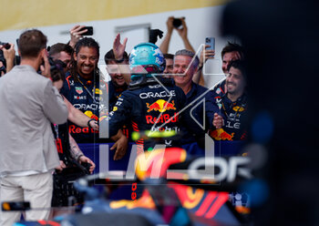 2023-05-08 - VERSTAPPEN Max (ned), Red Bull Racing RB19, portrait celebrating victory with his manager VERMEULEN Raymond, during the Formula 1 Crypto.com Miami Grand Prix 2023, 5th round of the 2023 Formula One World Championship from May 05 to 07, 2023 on the Miami International Autodrome, in Miami Gardens, Florida, United States of America - F1 - MIAMI GRAND PRIX 2023 - RACE - FORMULA 1 - MOTORS