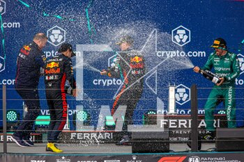 2023-05-07 - Winner, Max Verstappen #1 (NED) Oracle Red Bull Racing, Sergio Perez #11, (MEX) Oracle Red Bull Racing, Fernando Alonso #14 (ESP) Aston Martin AramcoCognizant, F1 Team, Champagne Celebrations, Formula 1 Crypto.com Miami Grand Prix 2023, 5th Round of the 2023 Formula One Championship From May 5th to 7th, 2023 on the Miami International Auditorium, in Miami Gardens, Florida, United States of America, Stefano Facchin/Avensimages - FORMULA 1 CRYPTO.COM MIAMI GRAND PRIX 2023 - FORMULA 1 - MOTORS