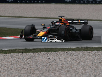 2023-06-02 - Max Verstappen during free tests 1 of Catalunya Grand Prix F1 at Circuit of Catalunya Barcelona on june  02, 2023 - FORMULA 1 AWS GRAN PREMIO DE ESPAÑA 2023 - PRACTICE 1 AND 2 - FORMULA 1 - MOTORS