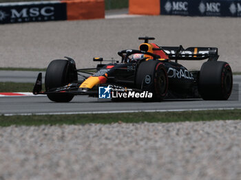 2023-06-02 - Max Verstappen during free tests 1 of Catalunya Grand Prix F1 at Circuit of Catalunya Barcelona on june  02, 2023 - FORMULA 1 AWS GRAN PREMIO DE ESPAÑA 2023 - PRACTICE 1 AND 2 - FORMULA 1 - MOTORS
