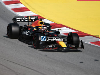 2023-06-02 - Max Verstappen during free tests 2 of Catalunya Grand Prix F1 at Circuit of Catalunya Barcelona on june  02, 2023 - FORMULA 1 AWS GRAN PREMIO DE ESPAÑA 2023 - PRACTICE 1 AND 2 - FORMULA 1 - MOTORS