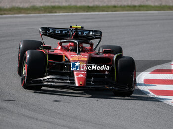 2023-06-02 - Carlos Sainz during free tests 2 of Catalunya Grand Prix F1 at Circuit of Catalunya Barcelona on june  02, 2023 - FORMULA 1 AWS GRAN PREMIO DE ESPAÑA 2023 - PRACTICE 1 AND 2 - FORMULA 1 - MOTORS
