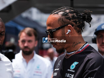 2023-06-04 - Lewis Hamilton during the arrival of the pilots before the Catalunya Grax Prix F1 2023 at Circuit of Catalunya Barcelona on june  04, 2023 - FORMULA 1 AWS GRAN PREMIO DE ESPAÑA 2023 - RACE - FORMULA 1 - MOTORS