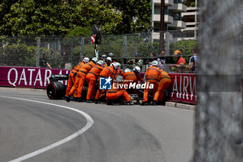 2023-05-27 - 44 HAMILTON Lewis (gbr), Mercedes AMG F1 Team W14, action crash, accident, during the Formula 1 Grand Prix de Monaco 2023, 6th round of the 2023 Formula One World Championship from May 26 to 28, 2023 on the Circuit de Monaco, in Monaco - F1 - MONACO GRAND PRIX 2023 - FORMULA 1 - MOTORS