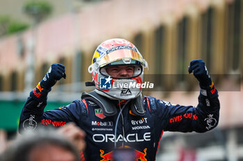2023-05-28 - VERSTAPPEN Max (ned), Red Bull Racing RB19, portrait celebrating victory during the Formula 1 Grand Prix de Monaco 2023, 6th round of the 2023 Formula One World Championship from May 26 to 28, 2023 on the Circuit de Monaco, in Monaco - F1 - MONACO GRAND PRIX 2023 - RACE - FORMULA 1 - MOTORS