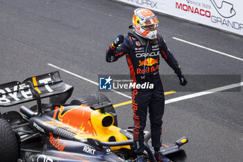 2023-05-28 - VERSTAPPEN Max (ned), Red Bull Racing RB19, portrait celebrates his win during the Formula 1 Grand Prix de Monaco 2023, 6th round of the 2023 Formula One World Championship from May 26 to 28, 2023 on the Circuit de Monaco, in Monaco - F1 - MONACO GRAND PRIX 2023 - RACE - FORMULA 1 - MOTORS