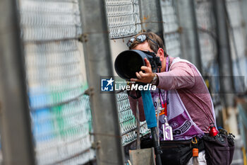 2023-05-28 - Photographer Jamey Price at work during the Formula 1 Grand Prix de Monaco 2023, 6th round of the 2023 Formula One World Championship from May 26 to 28, 2023 on the Circuit de Monaco, in Monaco - F1 - MONACO GRAND PRIX 2023 - RACE - FORMULA 1 - MOTORS