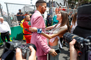 2023-05-28 - Miles Chamley-Watson with Adriana Mora, during the Formula 1 Grand Prix de Monaco 2023, 6th round of the 2023 Formula One World Championship from May 26 to 28, 2023 on the Circuit de Monaco, in Monaco - F1 - MONACO GRAND PRIX 2023 - RACE - FORMULA 1 - MOTORS