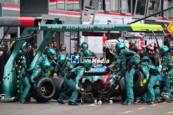 2023-05-28 - 14 ALONSO Fernando (spa), Aston Martin F1 Team AMR23, action pitstop during the Formula 1 Grand Prix de Monaco 2023, 6th round of the 2023 Formula One World Championship from May 26 to 28, 2023 on the Circuit de Monaco, in Monaco - F1 - MONACO GRAND PRIX 2023 - RACE - FORMULA 1 - MOTORS