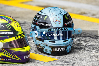 2023-06-01 - RUSSELL George (gbr), Mercedes AMG F1 Team W14, and HAMILTON Lewis (gbr), Mercedes AMG F1 Team W14, helmet, casque, during the Formula 1 AWS Gran Premio de Espana 2023, 7th round of the 2023 Formula One World Championship from June 2 to 4, 2023 on the Circuit de Barcelona-Catalunya, in Montmelo, Spain - F1 - SPANISH GRAND PRIX 2023 - FORMULA 1 - MOTORS