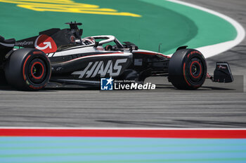 2023-06-02 - 20 MAGNUSSEN Kevin (den), Haas F1 Team VF-23 Ferrari, action during the Formula 1 AWS Gran Premio de Espana 2023, 7th round of the 2023 Formula One World Championship from June 2 to 4, 2023 on the Circuit de Barcelona-Catalunya, in Montmelo, Spain - F1 - SPANISH GRAND PRIX 2023 - FORMULA 1 - MOTORS