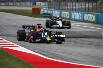 2023-06-02 - 01 VERSTAPPEN Max (nld), Red Bull Racing RB19, action during the Formula 1 AWS Gran Premio de Espana 2023, 7th round of the 2023 Formula One World Championship from June 2 to 4, 2023 on the Circuit de Barcelona-Catalunya, in Montmelo, Spain - F1 - SPANISH GRAND PRIX 2023 - FORMULA 1 - MOTORS