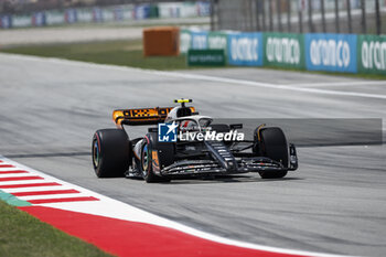 2023-06-02 - 04 NORRIS Lando (gbr), McLaren F1 Team MCL60, action during the Formula 1 AWS Gran Premio de Espana 2023, 7th round of the 2023 Formula One World Championship from June 2 to 4, 2023 on the Circuit de Barcelona-Catalunya, in Montmelo, Spain - F1 - SPANISH GRAND PRIX 2023 - FORMULA 1 - MOTORS