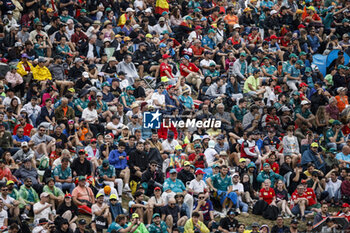 2023-06-03 - spectators, fans during the Formula 1 AWS Gran Premio de Espana 2023, 7th round of the 2023 Formula One World Championship from June 2 to 4, 2023 on the Circuit de Barcelona-Catalunya, in Montmelo, Spain - F1 - SPANISH GRAND PRIX 2023 - FORMULA 1 - MOTORS