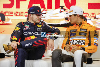 2023-06-03 - VERSTAPPEN Max (ned), Red Bull Racing RB19, portrait NORRIS Lando (gbr), McLaren F1 Team MCL60, portrait during the Formula 1 AWS Gran Premio de Espana 2023, 7th round of the 2023 Formula One World Championship from June 2 to 4, 2023 on the Circuit de Barcelona-Catalunya, in Montmelo, Spain - F1 - SPANISH GRAND PRIX 2023 - FORMULA 1 - MOTORS