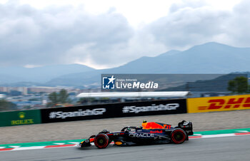 2023-06-03 - 11 PEREZ Sergio (mex), Red Bull Racing RB19, action during the Formula 1 AWS Gran Premio de Espana 2023, 7th round of the 2023 Formula One World Championship from June 2 to 4, 2023 on the Circuit de Barcelona-Catalunya, in Montmelo, Spain - F1 - SPANISH GRAND PRIX 2023 - FORMULA 1 - MOTORS