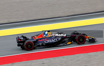 2023-06-03 - 01 VERSTAPPEN Max (nld), Red Bull Racing RB19, action during the Formula 1 AWS Gran Premio de Espana 2023, 7th round of the 2023 Formula One World Championship from June 2 to 4, 2023 on the Circuit de Barcelona-Catalunya, in Montmelo, Spain - F1 - SPANISH GRAND PRIX 2023 - FORMULA 1 - MOTORS