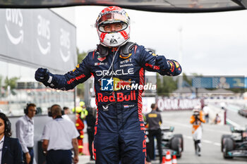2023-06-04 - VERSTAPPEN Max (ned), Red Bull Racing RB19, portrait celebration victory during the Formula 1 AWS Gran Premio de Espana 2023, 7th round of the 2023 Formula One World Championship from June 2 to 4, 2023 on the Circuit de Barcelona-Catalunya, in Montmelo, Spain - F1 - SPANISH GRAND PRIX 2023 - RACE - FORMULA 1 - MOTORS