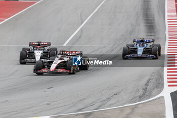 2023-06-04 - 20 MAGNUSSEN Kevin (den), Haas F1 Team VF-23 Ferrari, action 21 DE VRIES Nyck (ned), Scuderia AlphaTauri AT04, action 10 GASLY Pierre (fra), Alpine F1 Team A523, action during the Formula 1 AWS Gran Premio de Espana 2023, 7th round of the 2023 Formula One World Championship from June 2 to 4, 2023 on the Circuit de Barcelona-Catalunya, in Montmelo, Spain - F1 - SPANISH GRAND PRIX 2023 - RACE - FORMULA 1 - MOTORS