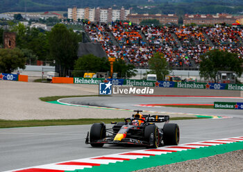 2023-06-04 - 01 VERSTAPPEN Max (nld), Red Bull Racing RB19, action during the Formula 1 AWS Gran Premio de Espana 2023, 7th round of the 2023 Formula One World Championship from June 2 to 4, 2023 on the Circuit de Barcelona-Catalunya, in Montmelo, Spain - F1 - SPANISH GRAND PRIX 2023 - RACE - FORMULA 1 - MOTORS