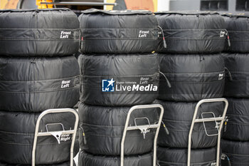 2023-06-15 - Pirelli tyres, pneus, tyre, pneu, blankets during the Formula 1 Pirelli Grand Prix du Canada, 8th round of the 2023 Formula One World Championship from June 16 to 18, 2023 on the Circuit Gilles Villeneuve, in Montréal, Canada - F1 - CANADIAN GRAND PRIX 2023 - FORMULA 1 - MOTORS