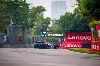 2023-06-16 - Sergio Perez (MEX) Redbull Racing RB19
during Free Practice 2 Session, Day 2 of FORMULA 1 PIRELLI GRAND PRIX DU CANADA 2023 - from 15th to 18th June 2023 in Montreal, Quebec, Canada - FORMULA 1 PIRELLI GRAND PRIX DU CANADA 2023 - FORMULA 1 - MOTORS