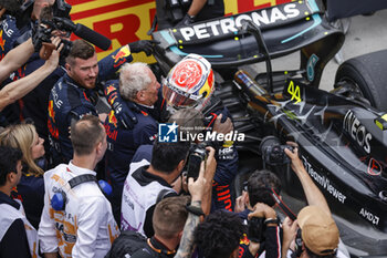 2023-06-18 - VERSTAPPEN Max (ned), Red Bull Racing RB19, portrait celebrates Red Bull's 100th victory MARKO Helmut (aut), Drivers’ Manager of Red Bull Racing, portrait during the Formula 1 Pirelli Grand Prix du Canada, 8th round of the 2023 Formula One World Championship from June 16 to 18, 2023 on the Circuit Gilles Villeneuve, in Montréal, Canada - F1 - CANADIAN GRAND PRIX 2023 - RACE - FORMULA 1 - MOTORS
