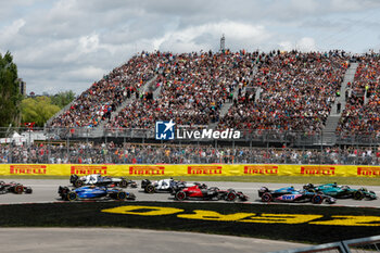 2023-06-18 - start of the race, depart, spectators, fans during the Formula 1 Pirelli Grand Prix du Canada, 8th round of the 2023 Formula One World Championship from June 16 to 18, 2023 on the Circuit Gilles Villeneuve, in Montréal, Canada - F1 - CANADIAN GRAND PRIX 2023 - RACE - FORMULA 1 - MOTORS