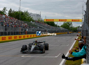 2023-06-18 - 44 HAMILTON Lewis (gbr), Mercedes AMG F1 Team W14, action celebration mechanic, mecanicien, mechanics during the Formula 1 Pirelli Grand Prix du Canada, 8th round of the 2023 Formula One World Championship from June 16 to 18, 2023 on the Circuit Gilles Villeneuve, in Montréal, Canada - F1 - CANADIAN GRAND PRIX 2023 - RACE - FORMULA 1 - MOTORS