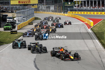 2023-06-18 - start of the race, depart, 01 VERSTAPPEN Max (nld), Red Bull Racing RB19, action 44 HAMILTON Lewis (gbr), Mercedes AMG F1 Team W14, action 14 ALONSO Fernando (spa), Aston Martin F1 Team AMR23, action during the Formula 1 Pirelli Grand Prix du Canada, 8th round of the 2023 Formula One World Championship from June 16 to 18, 2023 on the Circuit Gilles Villeneuve, in Montréal, Canada - F1 - CANADIAN GRAND PRIX 2023 - RACE - FORMULA 1 - MOTORS