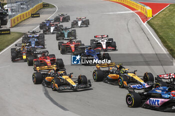 2023-06-18 - start of the race, depart, 81 PIASTRI Oscar (aus), McLaren F1 Team MCL60, action 04 NORRIS Lando (gbr), McLaren F1 Team MCL60, action during the Formula 1 Pirelli Grand Prix du Canada, 8th round of the 2023 Formula One World Championship from June 16 to 18, 2023 on the Circuit Gilles Villeneuve, in Montréal, Canada - F1 - CANADIAN GRAND PRIX 2023 - RACE - FORMULA 1 - MOTORS
