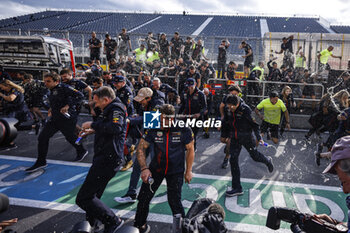 2023-06-19 - Red Bull's 100th victory celebration WACHE Pierre, Technical Director of Red Bull Racing, portrait VERSTAPPEN Max (ned), Red Bull Racing RB19, portrait MARKO Helmut (aut), Drivers’ Manager of Red Bull Racing, portrait NEWEY Adrian (gbr), Chief Technical Officer of Red Bull Racing, portrait PEREZ Sergio (mex), Red Bull Racing RB19, portrait HORNER Christian (gbr), Team Principal of Red Bull Racing, portrait during the Formula 1 Pirelli Grand Prix du Canada, 8th round of the 2023 Formula One World Championship from June 16 to 18, 2023 on the Circuit Gilles Villeneuve, in Montréal, Canada - F1 - CANADIAN GRAND PRIX 2023 - RACE - FORMULA 1 - MOTORS